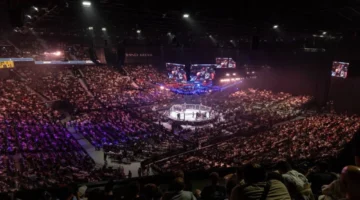 مواجهة قوية بين بيكو وإيفلويف تضيء ليلة النزال في أبوظبي 2025